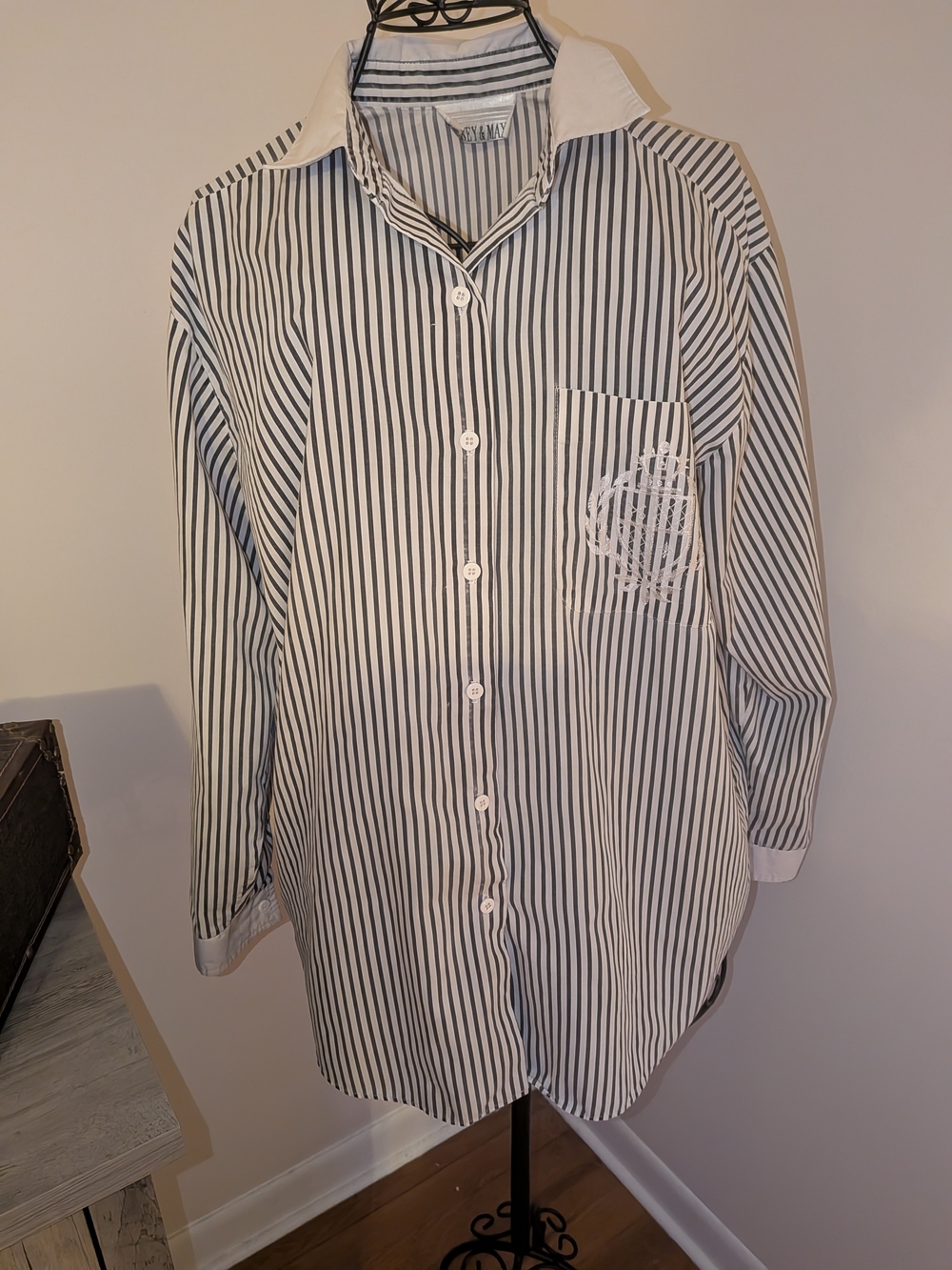 Casey & Max Black And White Striped Button Up